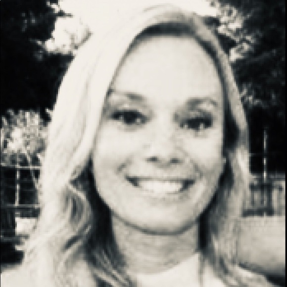 Tops🎁Posh Ambassador🇺🇸Christie Anderson🇺🇸 - Picture 3 of 10